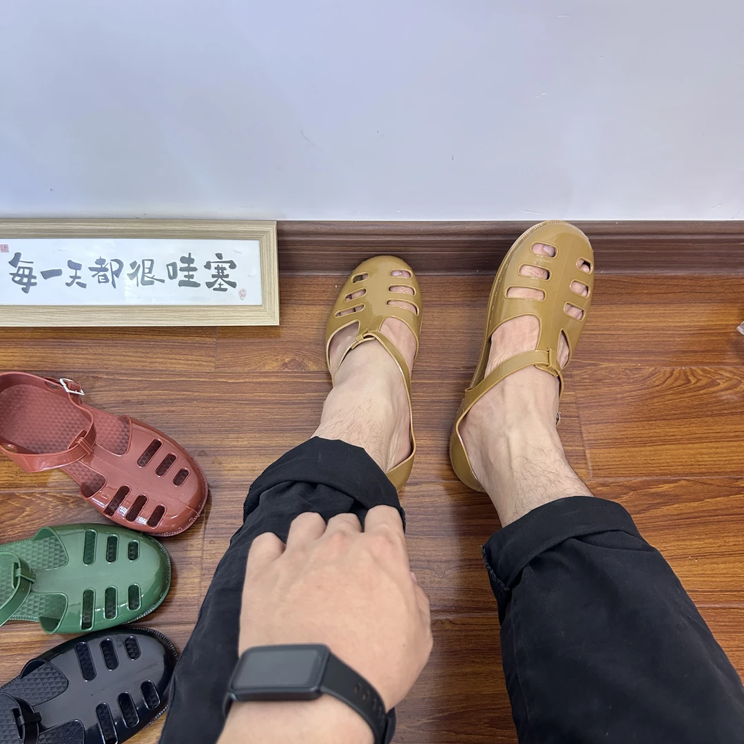 经典凉鞋时尚中透着复古的北京猪笼鞋大学生镂空洞洞鞋休闲塑料鞋