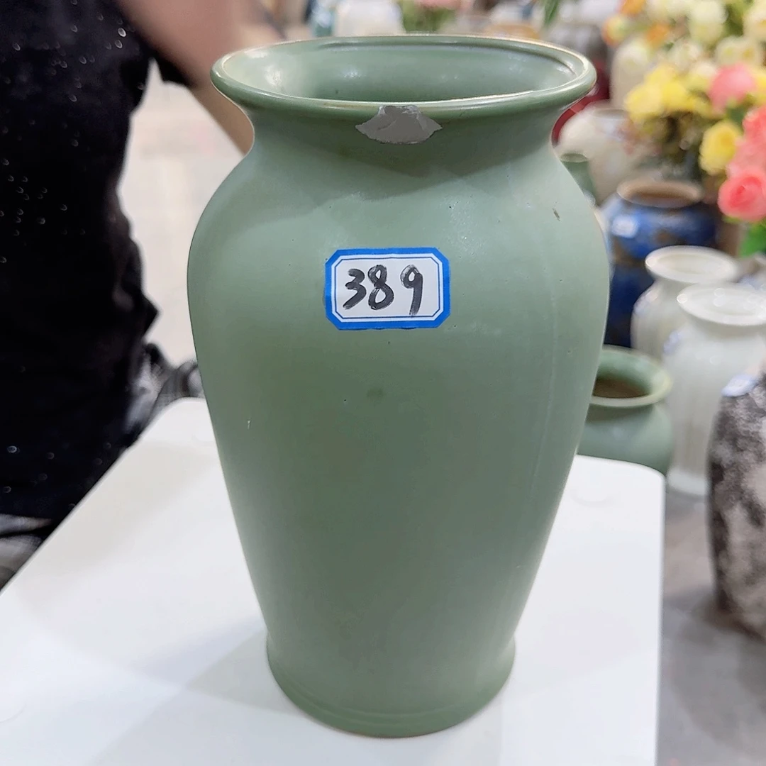 浪***子389号陶瓷高25厘米瑕疵一个