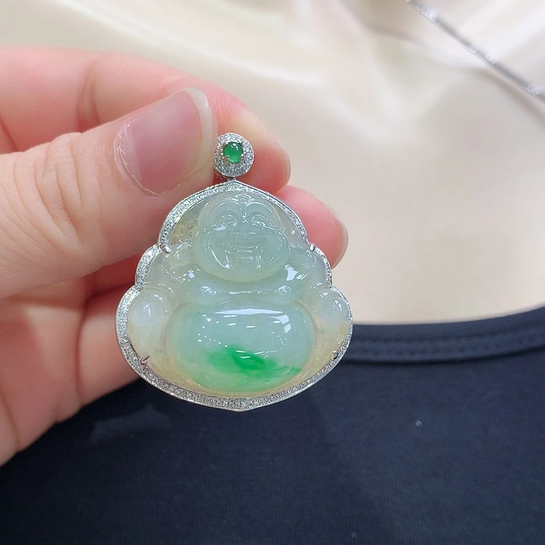 翡翠18K金镶嵌颈饰佛公