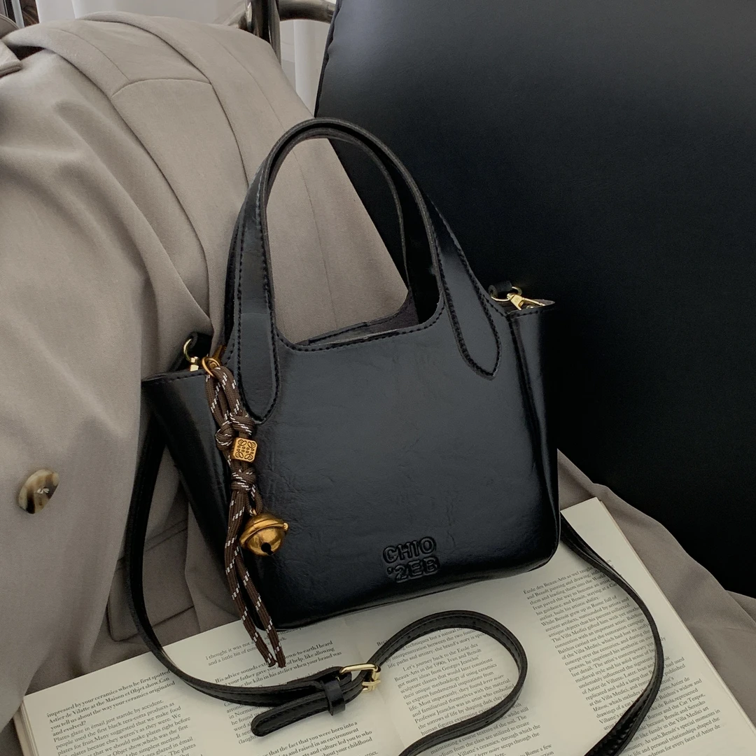 【带挂件】新款单肩斜挎包百搭女士8946