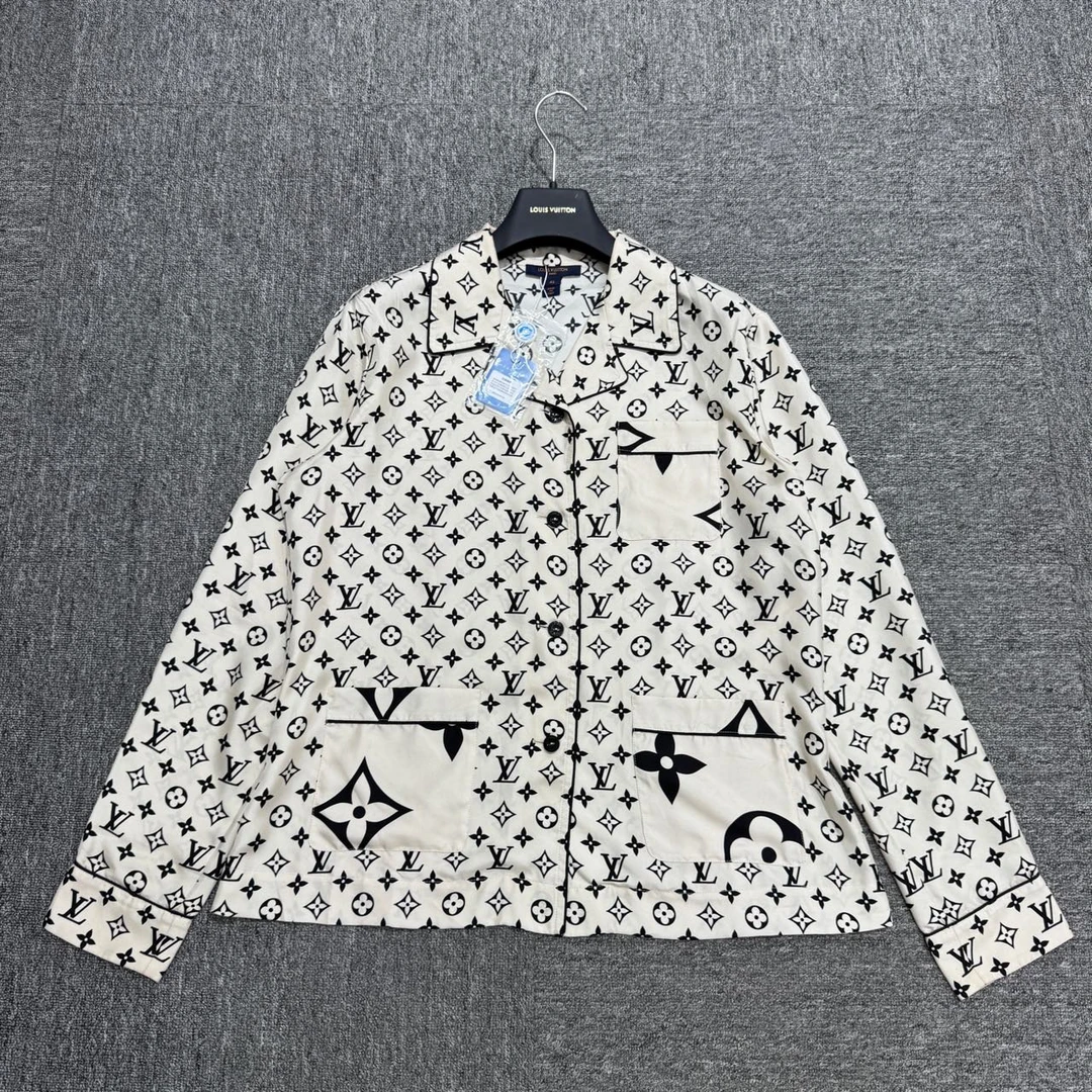 99新 LouisVuitton/路易威登 满印老花桑蚕丝衬衫/42码/10471