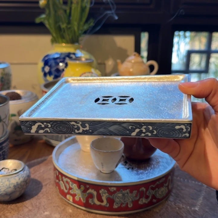 壶承天的作品是由一个