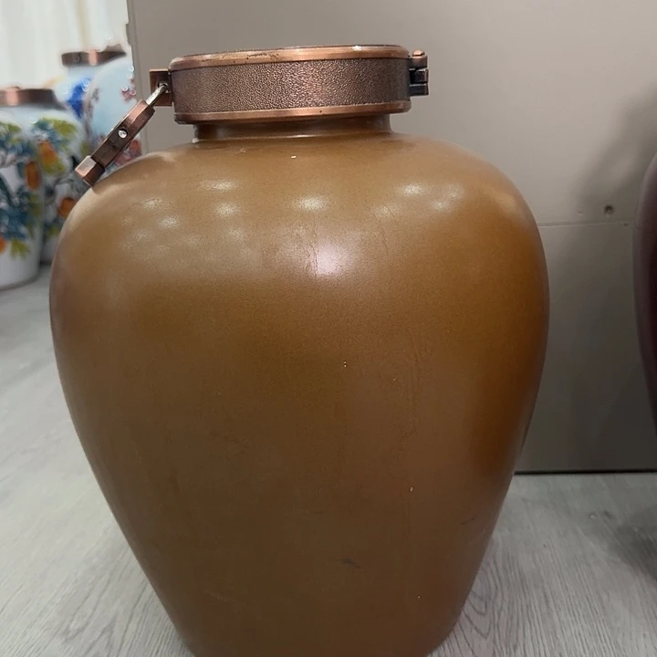 20斤窑变黄小口附近