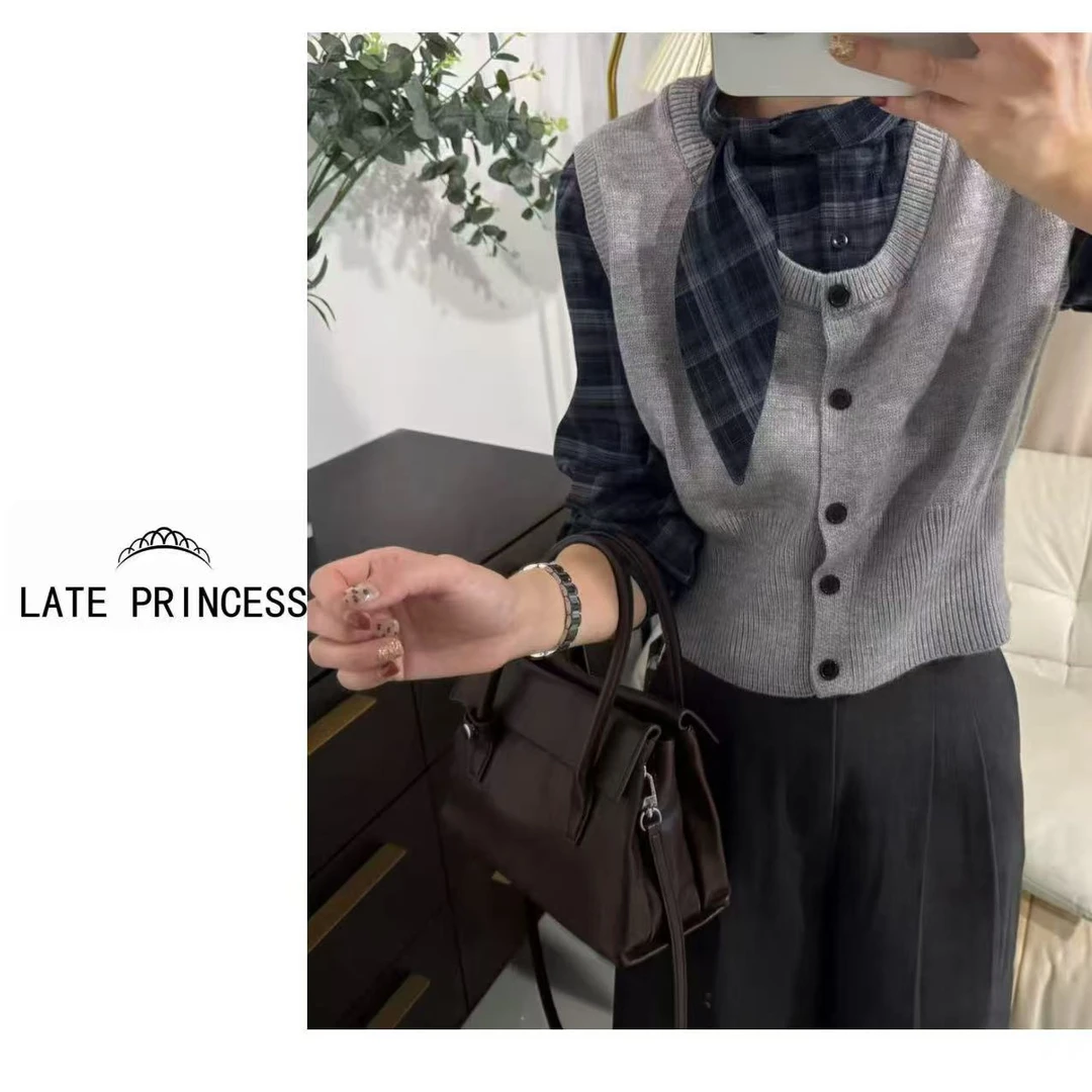 LATE PRINCESS迟到公主【精彩纷呈】秋装新款针织拼接宽松格纹衬衫