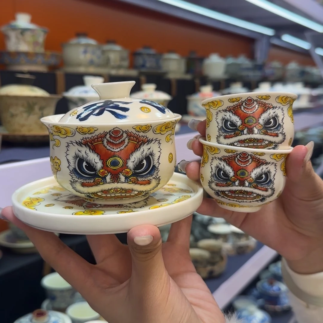 我在外面吃饭呢你在哪