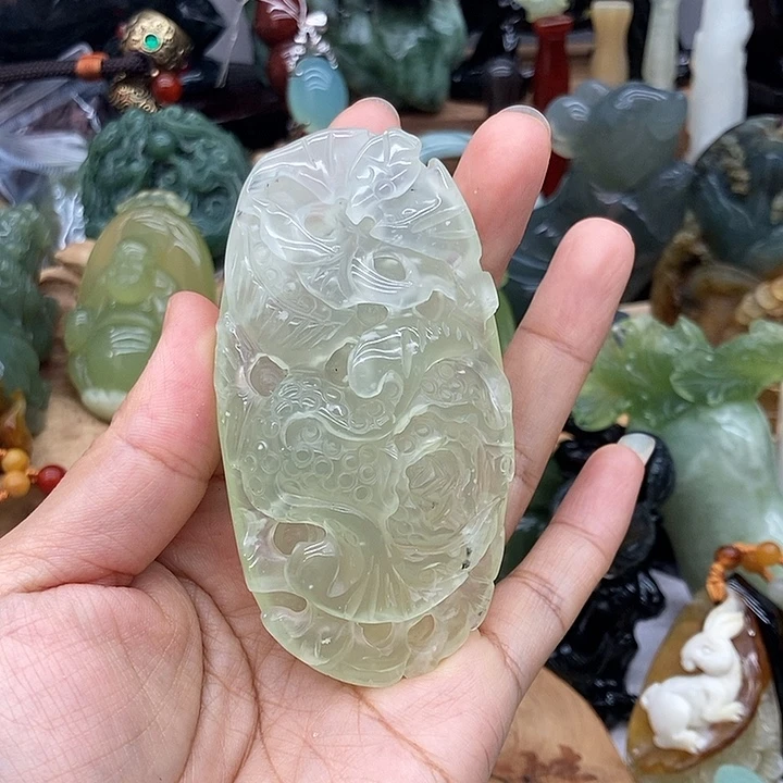 岫玉未镶嵌手把件