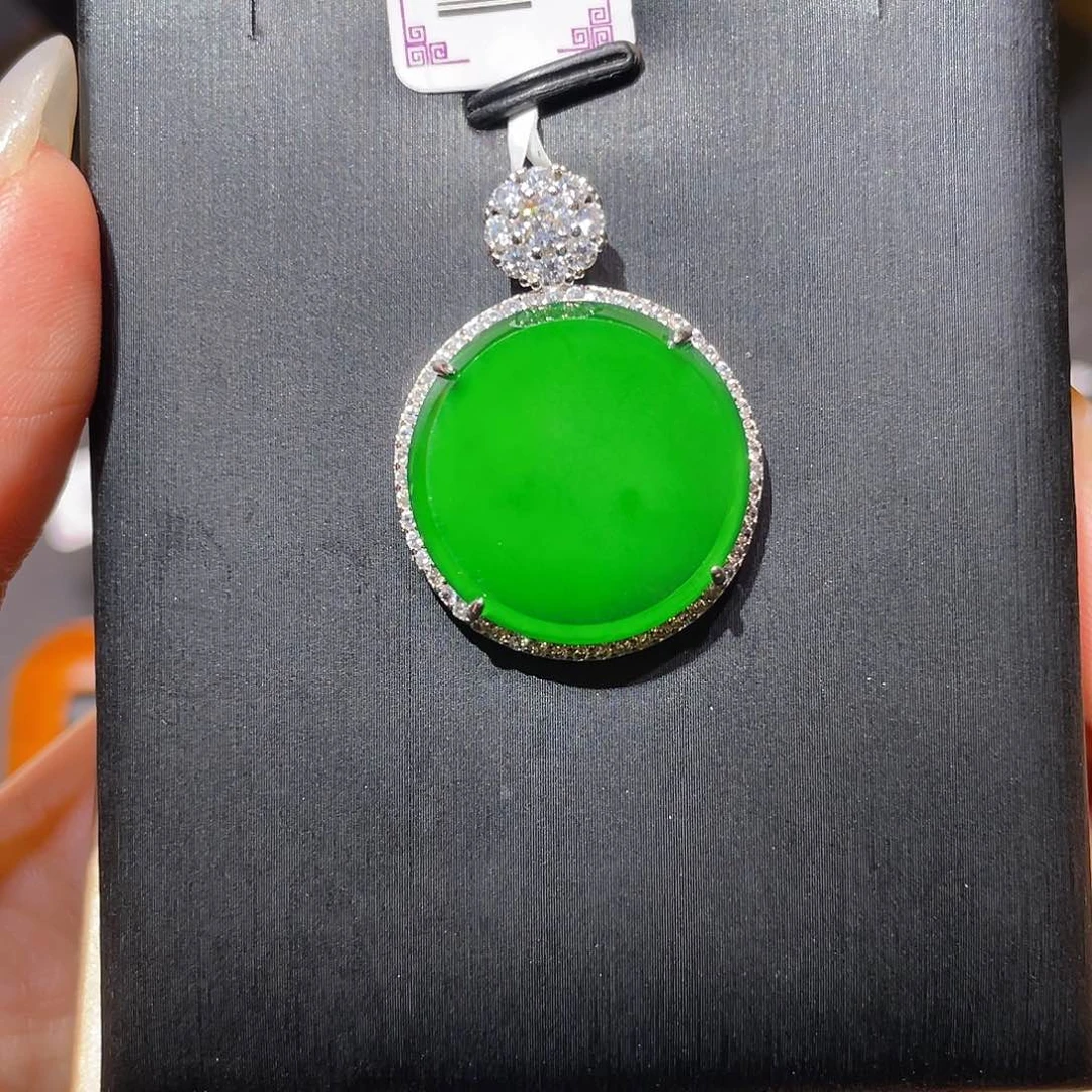 吊坠(不含链)未镶嵌翡翠