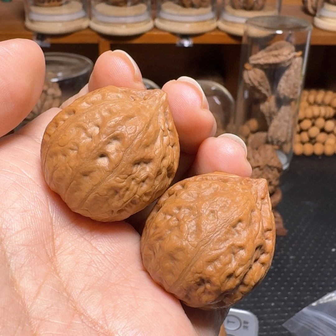 文玩核桃把件大*金锭子