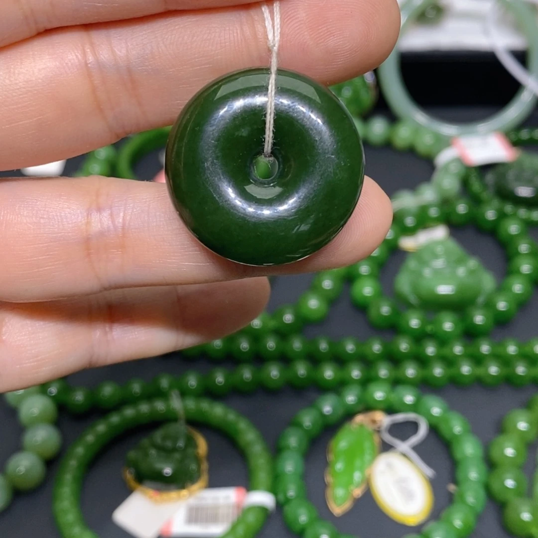和田玉（碧玉）未镶嵌颈饰