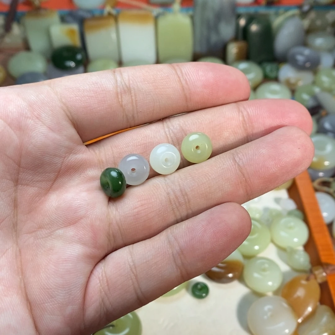 等***²和田玉未镶嵌吊坠(不含链)