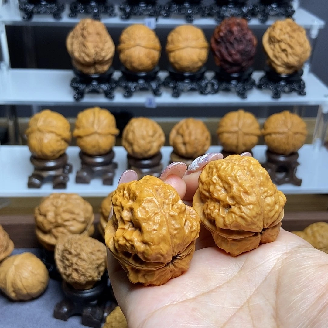 桃核把件佳****店7…………至尊妖蟾