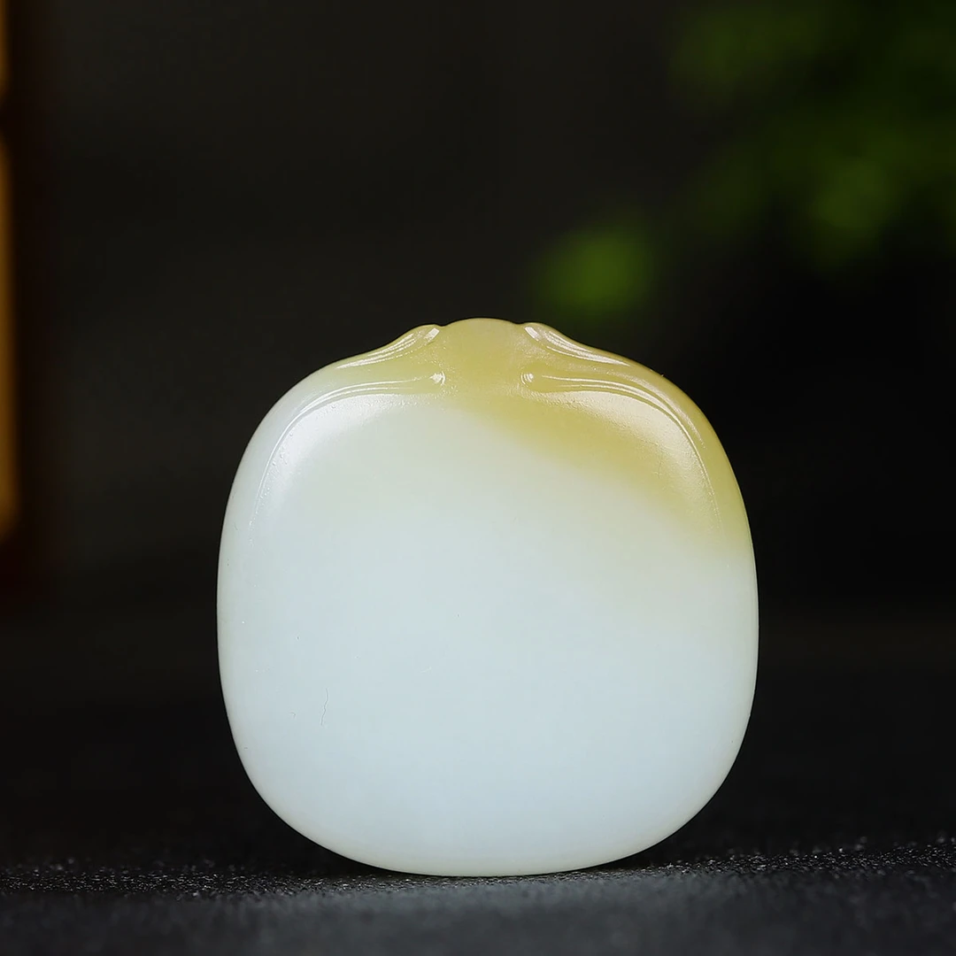 121055和田玉糖白玉平安牌挂件