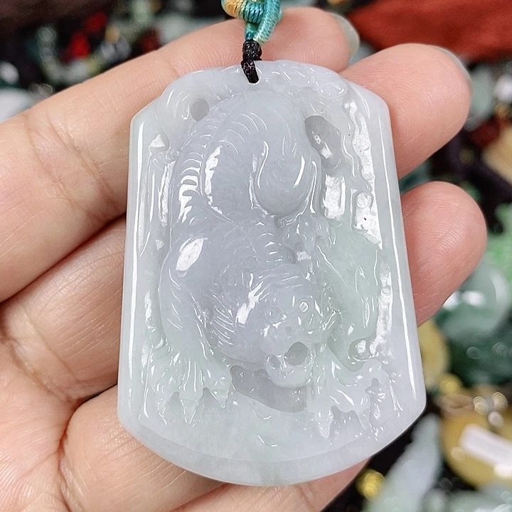 翡翠未镶嵌颈饰玉吊坠天然A货翡翠玉下山虎牌