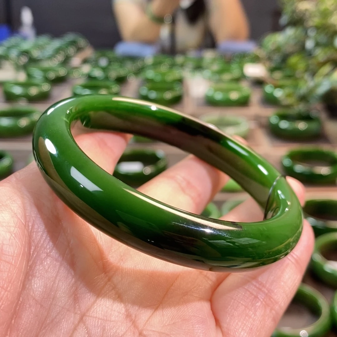 和田玉（碧玉）手镯未镶嵌
