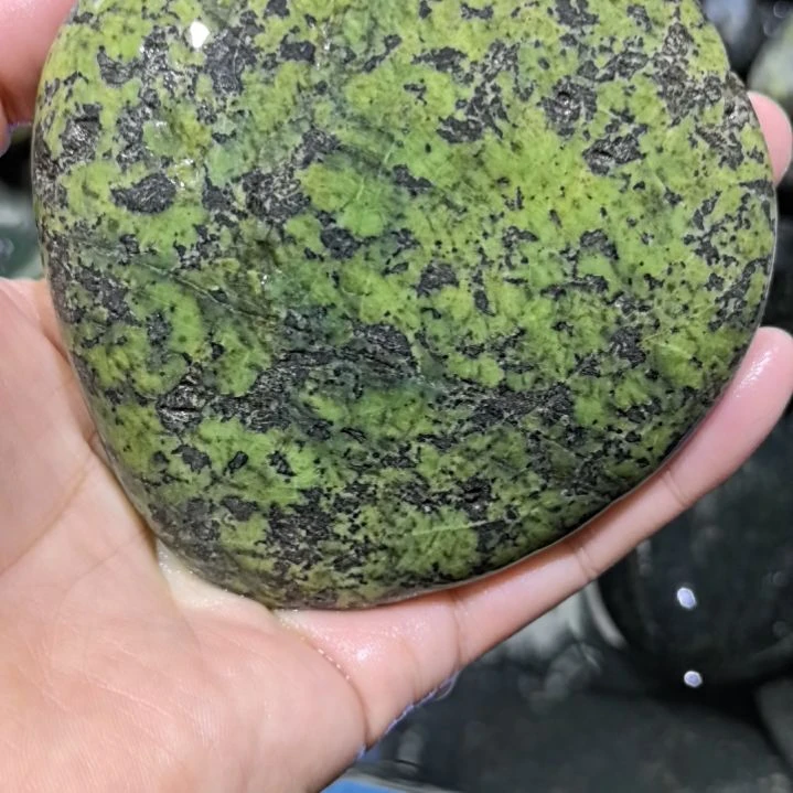 用***7藏玉药王石原石一个