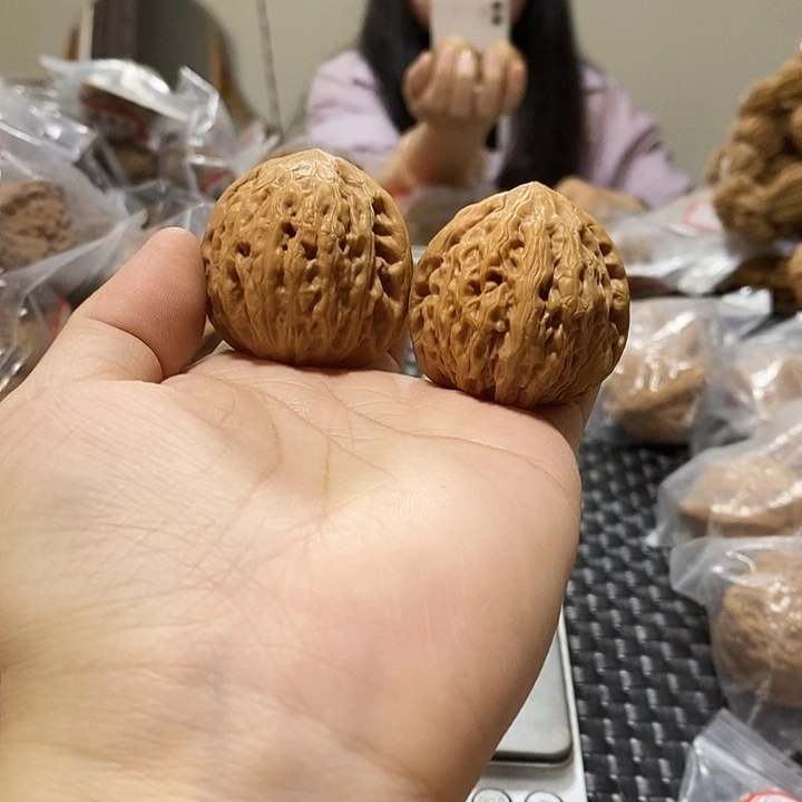 文玩核桃吊坠の**ミ铁锤37+有点小黄黄