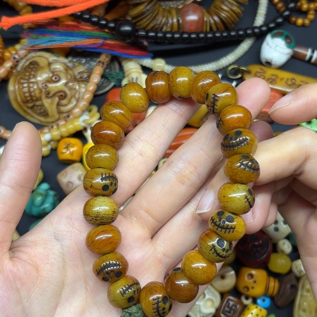 只买单纯的吊坠，没带链子，属的性质。无