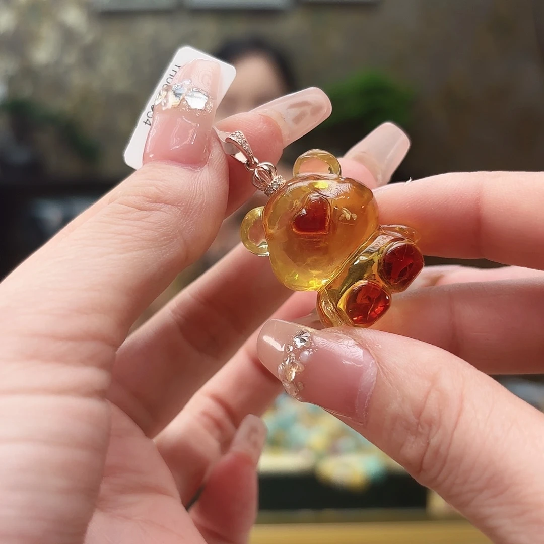 未镶嵌颈饰琥珀琥珀