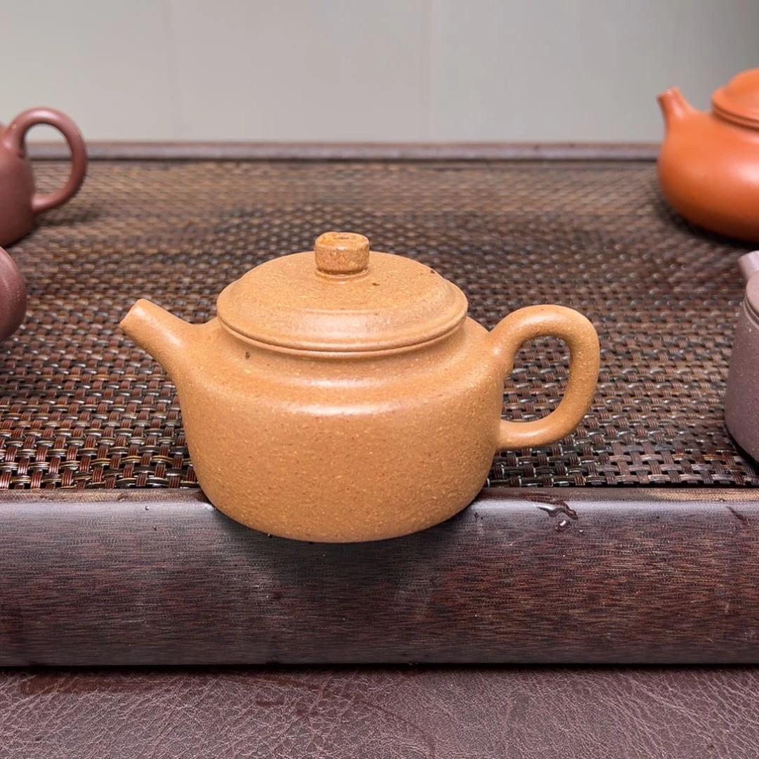 茶壶紫砂汽修厂和机械设备