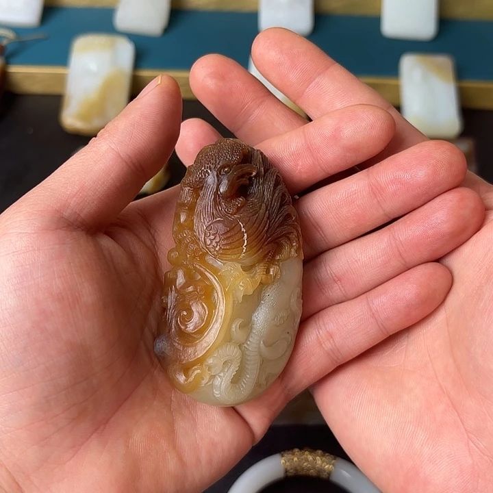 和田玉未镶嵌把件