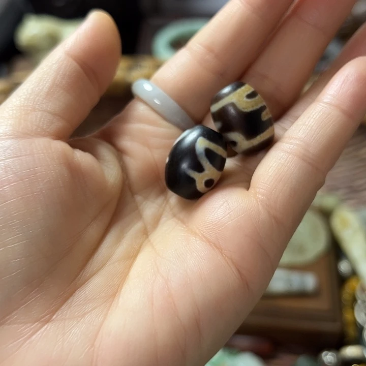 梅***装瓷片瓷片瓷片瓷片瓷片