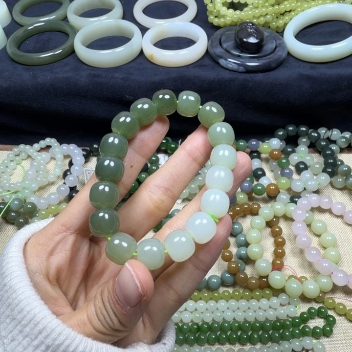 和田玉未镶嵌手链