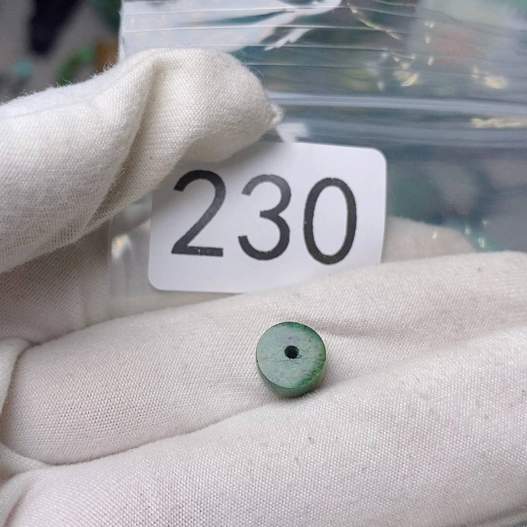 南红玛瑙未镶嵌珠宝奇石