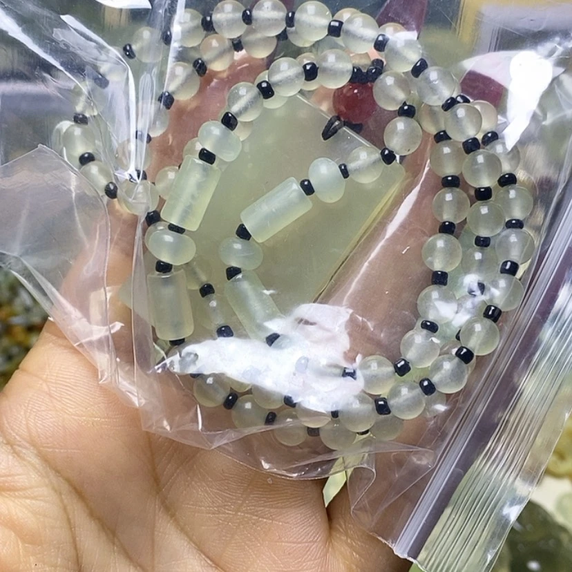 【闪购商品】蛇纹石玉颈饰未镶嵌芈