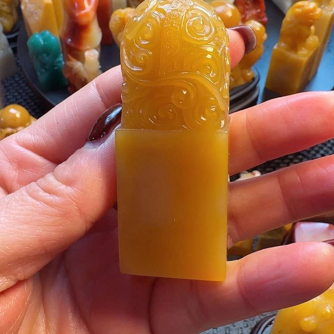 寿山石印石?*坦老挝石