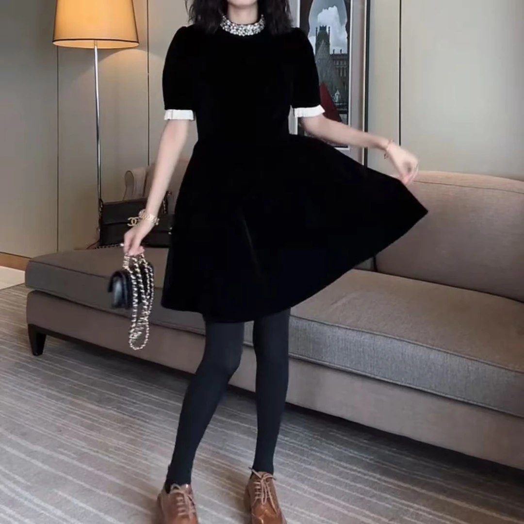 连衣裙显瘦气质小黑裙黑色收腰赫本风小个子时尚法式小众设计感女