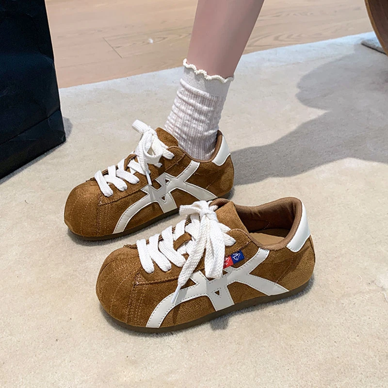 小众爆款面包鞋女2025秋季新款平底百搭休闲运动板鞋内增高德训鞋