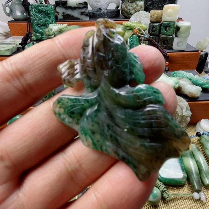 独山玉未镶嵌珠宝半成品