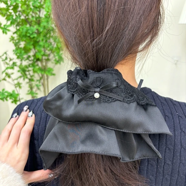 L517缎面黑色蕾丝方巾时尚气质法式简约百搭纯色ins韩版优雅