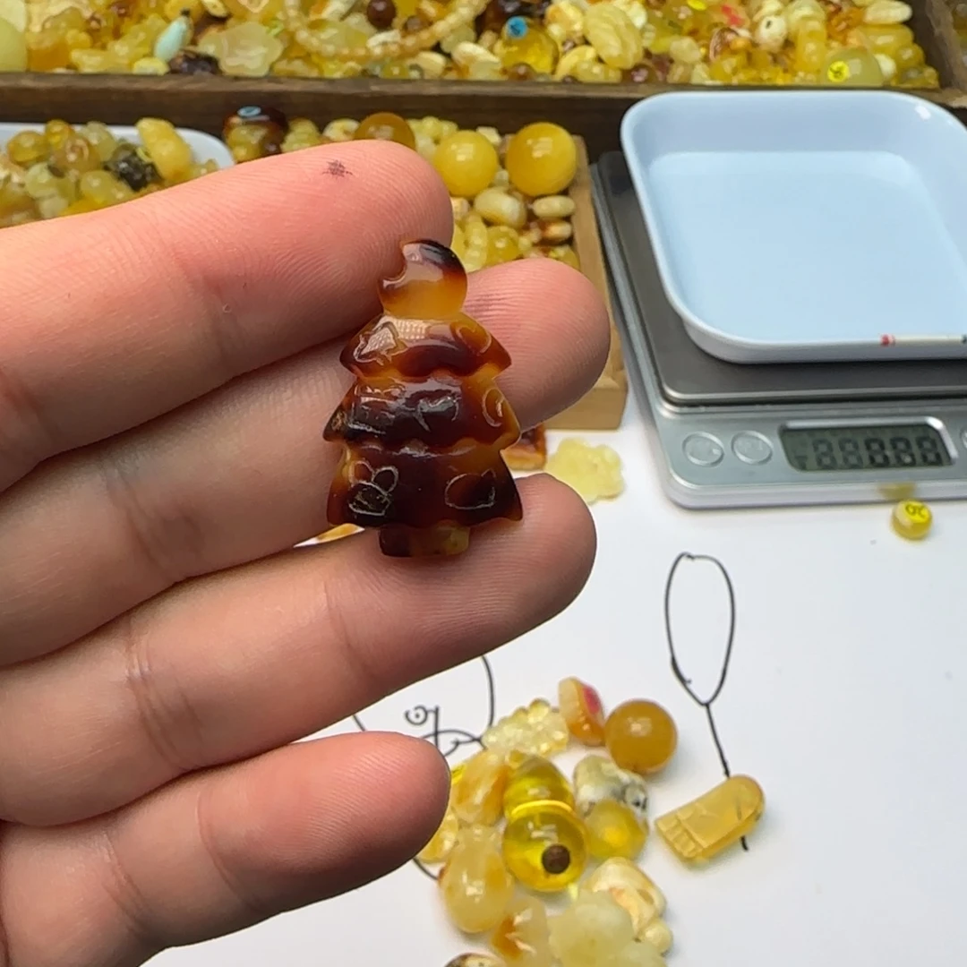 琥珀未镶嵌裸石2.3克