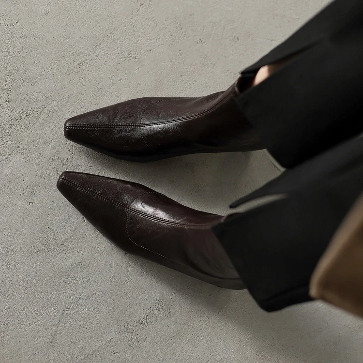 复古做旧真皮尖头瘦瘦靴女士短靴2025新款真皮粗跟中筒马丁靴