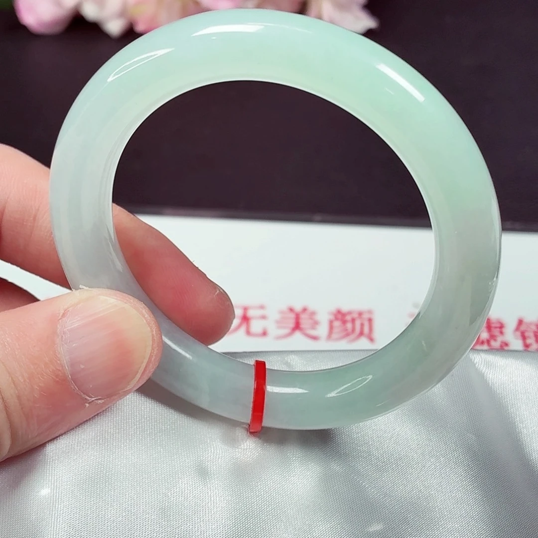 翡翠未镶嵌手镯52.6圈