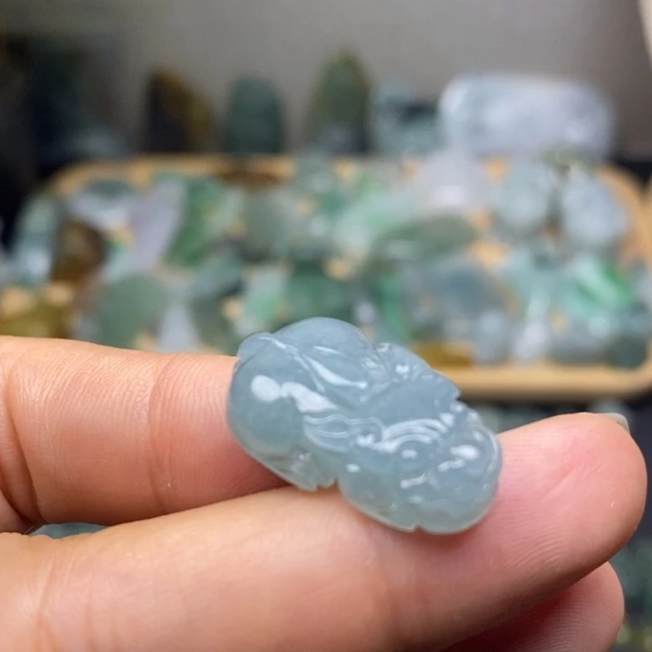 颈饰未镶嵌翡翠貔貅