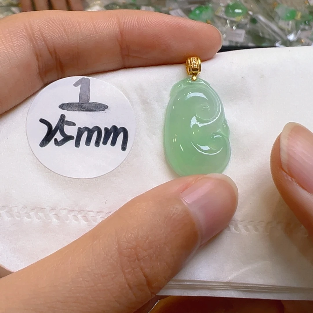 吊坠(不含链)18K金镶嵌翡翠