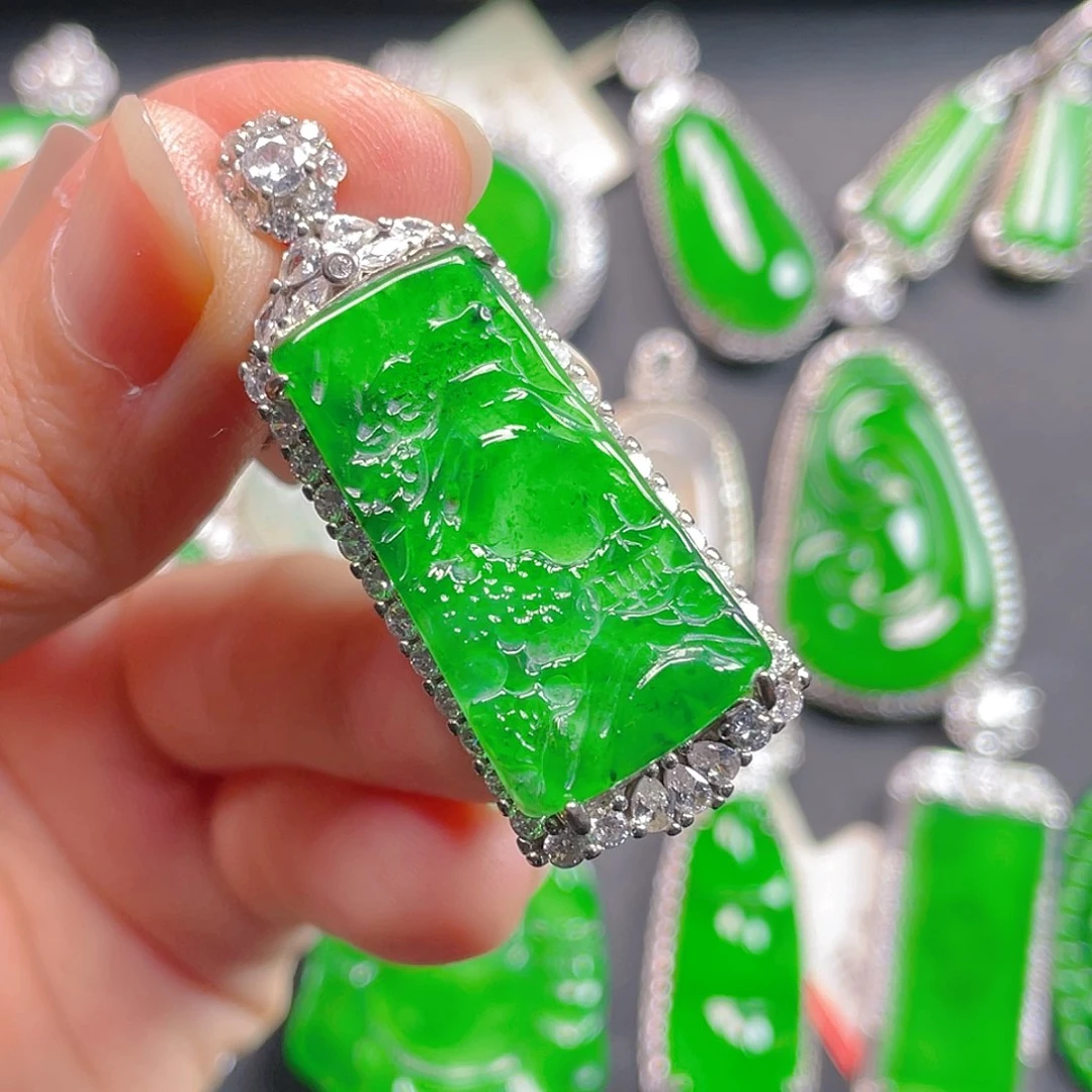 吊坠(不含链)未镶嵌翡翠