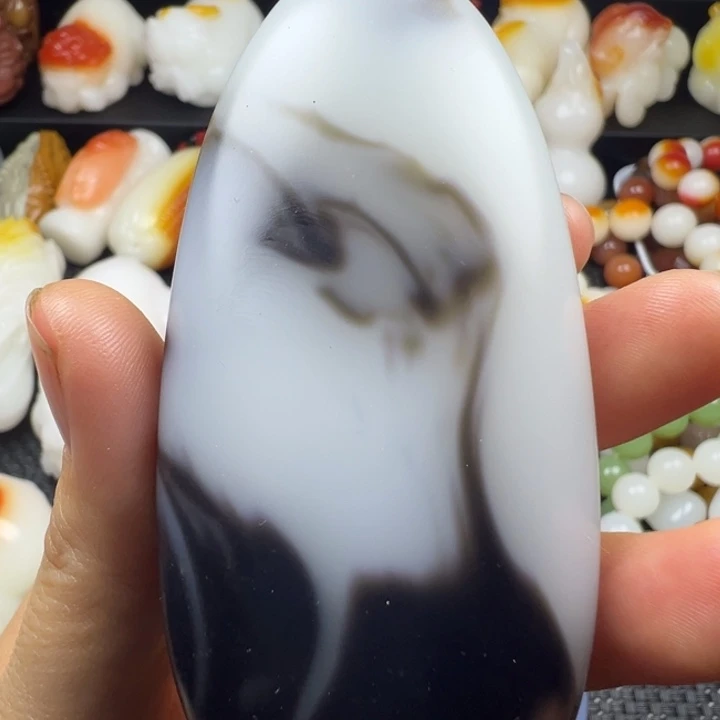 新疆戈壁五彩石金丝