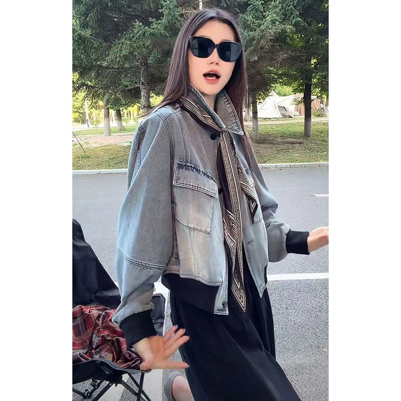 2025年秋季新款美式重工修身夹克复古水洗做旧宽松翻领牛仔外套女