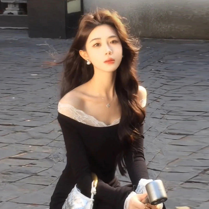 7898蕾丝拼接黑色长袖一字肩连衣裙子女2025秋冬季新款高级感长裙