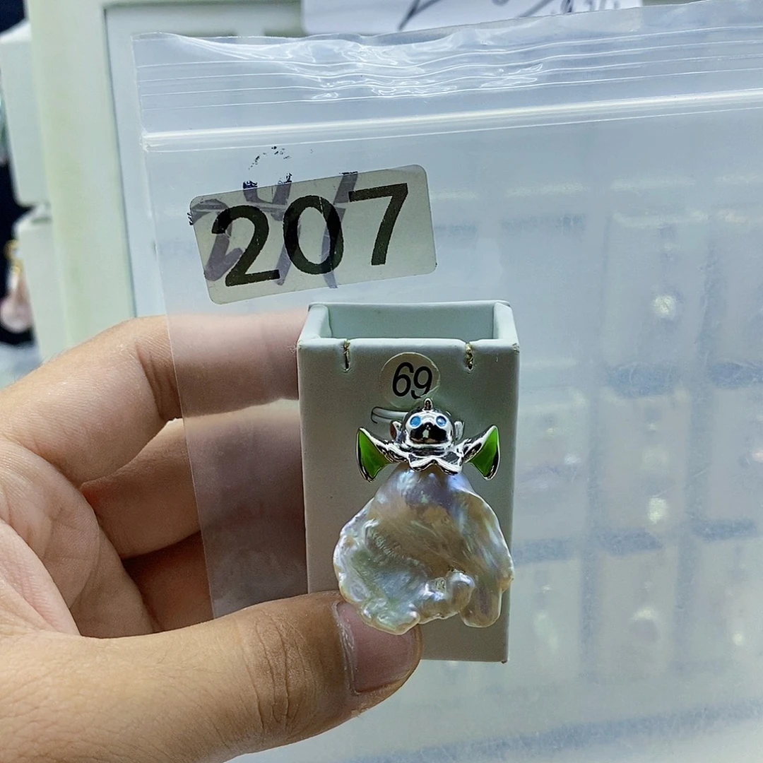 淡水珍珠合金颈饰