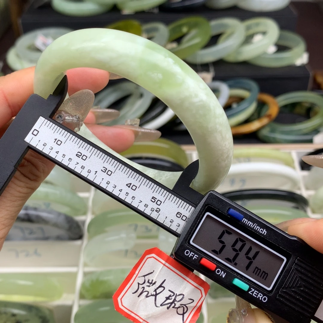 未镶嵌蛇纹石玉手镯726