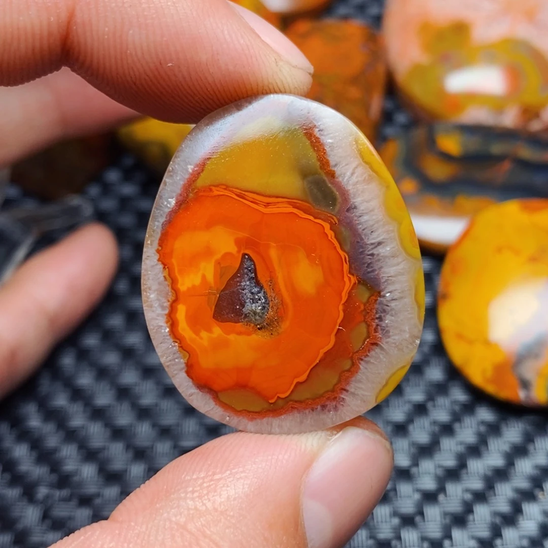 玛瑙/玉髓吊坠(不含链)未镶嵌知*界