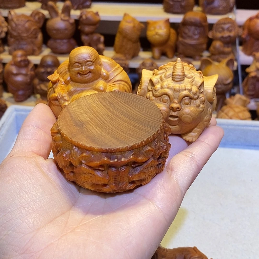 夏***炎木崖柏木雕手把件微瑕