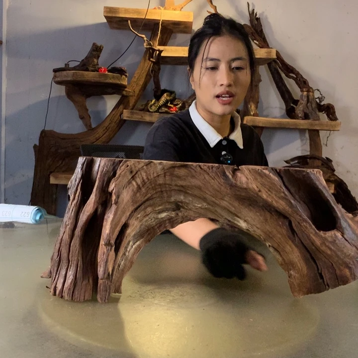 熏***.天然的云南紫柚木会黄水