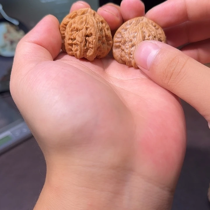 吊坠文玩核桃全品35白狮子三角