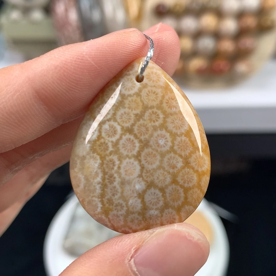 【闪购商品】硅化珊瑚（珊瑚玉）手镯未镶嵌满圈小花