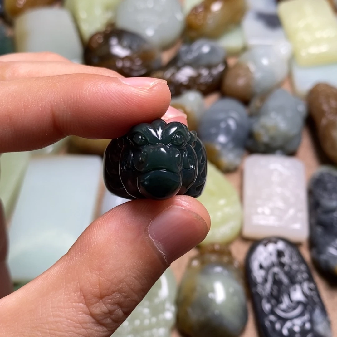 和田玉未镶嵌挂件东**大